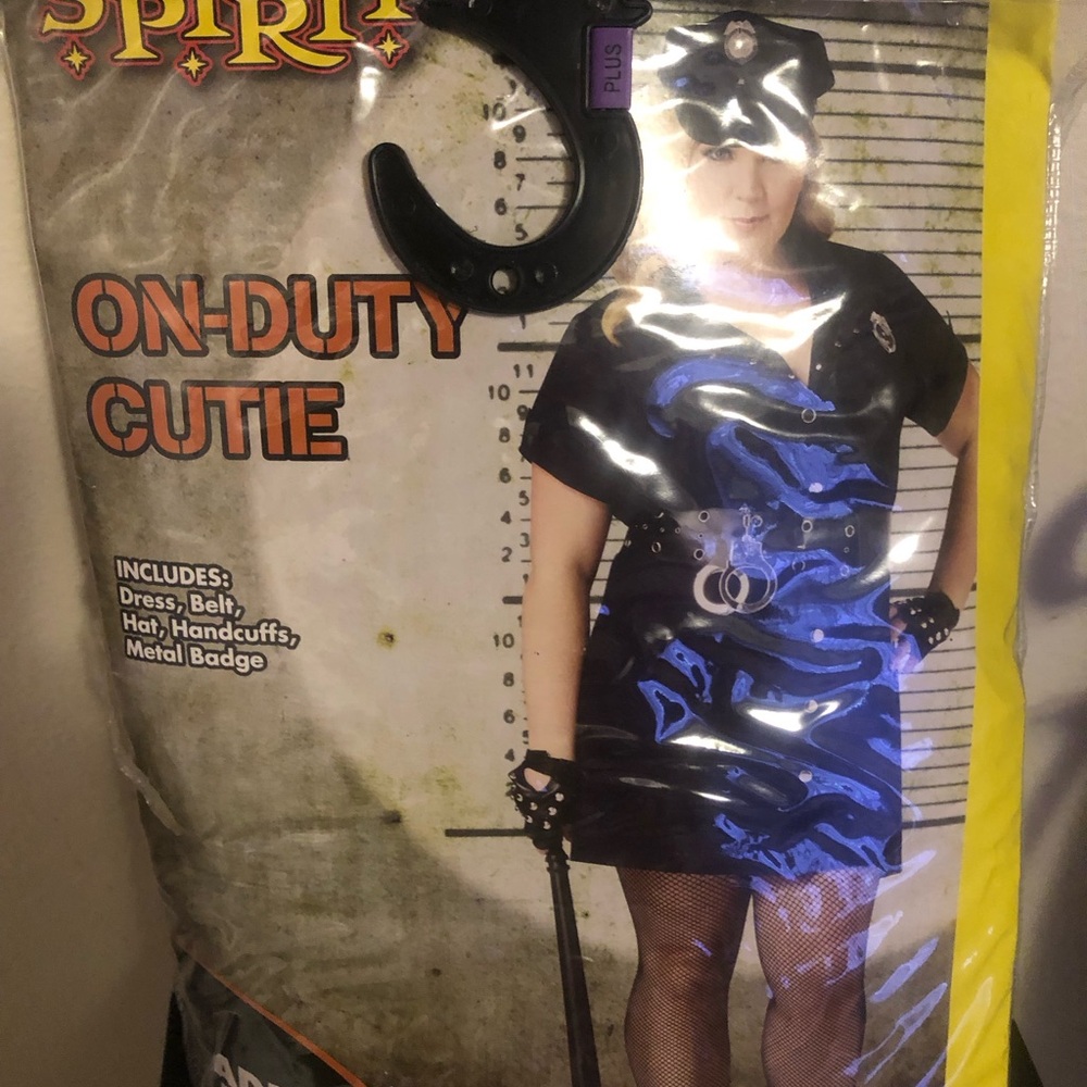 Women’s Spirit On-Duty Cutie Police Costume